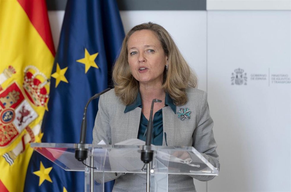 La vicepresidenta primera y ministra de Asuntos Económicos y Transformación Digital, Nadia Calviño, comparece en rueda de prensa, después de la clausura del seminario 'Monitoring the recovery: beyond GDP'. 