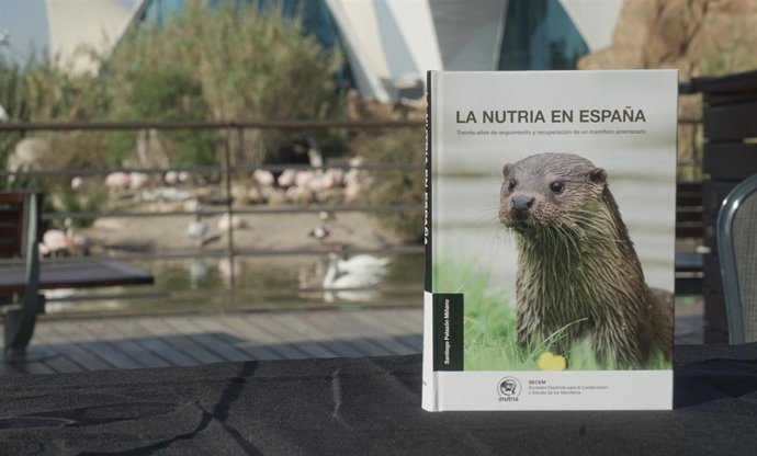 El libro 'La nutria en España'