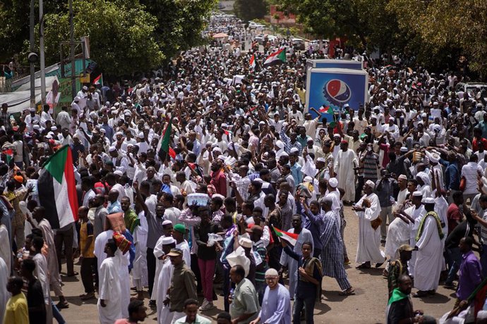 Archivo - Protestas en Sudán para reclamar una transición a un Gobierno civil en 2019