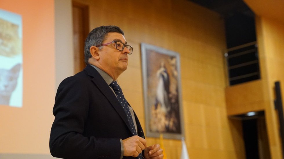El profesor Francisco Pérez, docente del Centro de Estudios Universitarios Cardenal Spínola CEU.