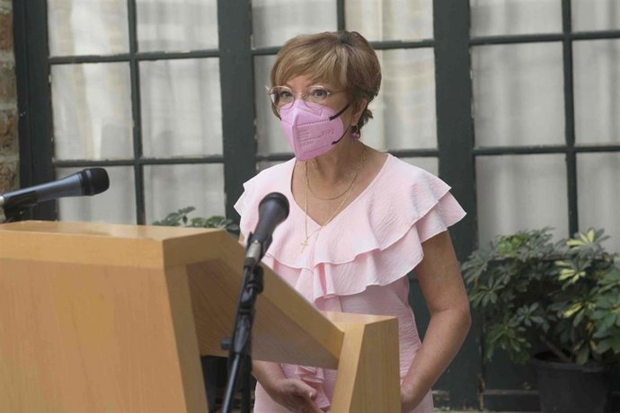 Archivo - La diputada de Igualdad de la Diputación de Cádiz, Carmen Collado, durante la entrega de premios del Concurso de Buenas Prácticas de 'Feminismo Rural'.