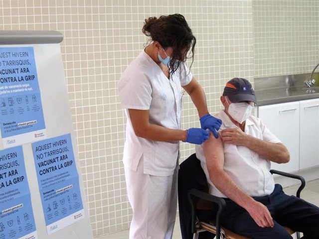 Inici de la campanya de vacunació contra la grip a Catalunya