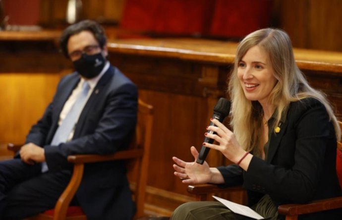 La consellera Victria Alsina defiende que las políticas de gobierno abierto "no son una moda"