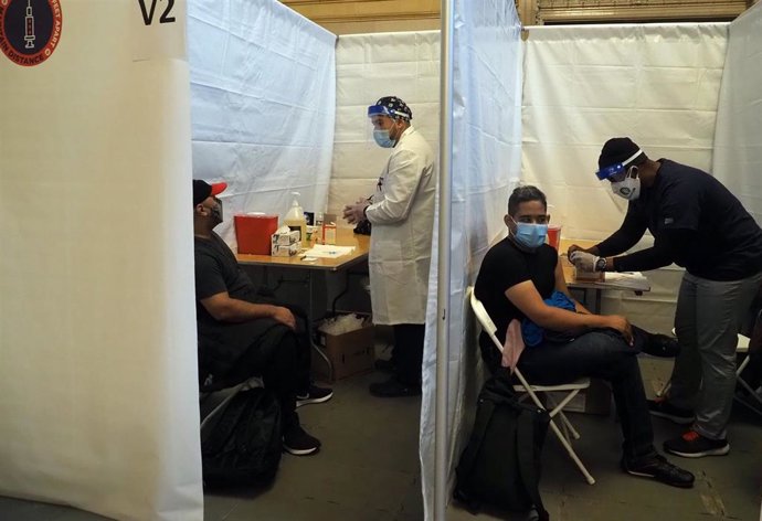 Archivo - Vacunación contra el coronavirus en Nueva York