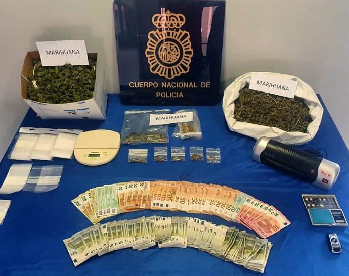 Droga y dinero intervenidos