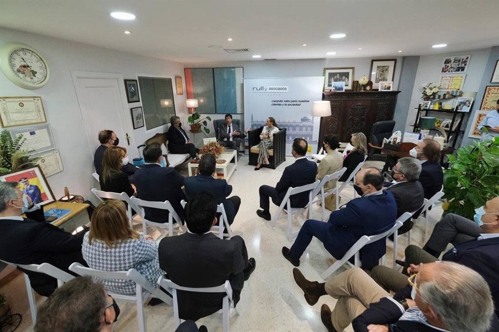 Imagen de este martes del vicepresidente de la Junta, Juan Marín, durante su participación en un desayuno empresarial.