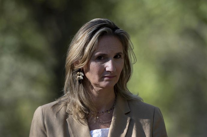 La consejera de Medio Ambiente, Vivienda y Agricultura de la Comunidad de Madrid, Paloma Martín, durante una visita a las actuaciones encuadradas en el Proyecto Jarama, llevado a cabo por Heineken en el río Jarama, a 15 de octubre de 2021, en San Sebast