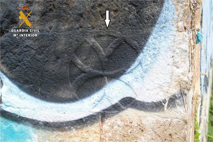 Daños en la cruz del 'Lazareto de Abaño'