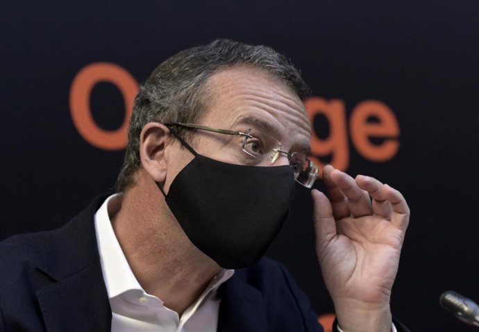 El consejero delegado de Orange España, Jean-Franois Fallacher, lidera la rueda de prensa del balance de los resultados de Orange España durante los primeros nueve meses de 2021, a 26 de octubre de 2021, en Madrid, (España). 