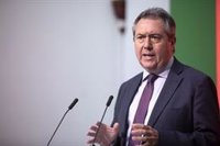 Espadas "aguanta sin romper" su oferta de apoyar el Presupuesto aunque cree que en la Junta prefieren pactar con Vox