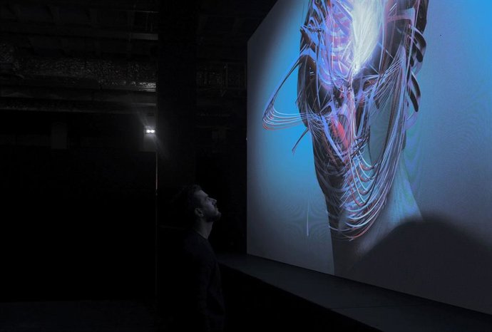 Imagen de la exposición 'Portrait of an artist', de Bernardo Rivavelarde, en el Palacio de Festivales