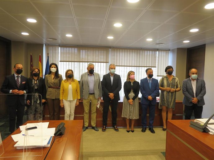 Imagen de la Comisión de Economía. Audiencia Legislativa en relación con la Proposición de Ley del Mecenazgo de la Región de Murcia. Comparece Alejo García Almagro, experto en temas de historia y de arte.