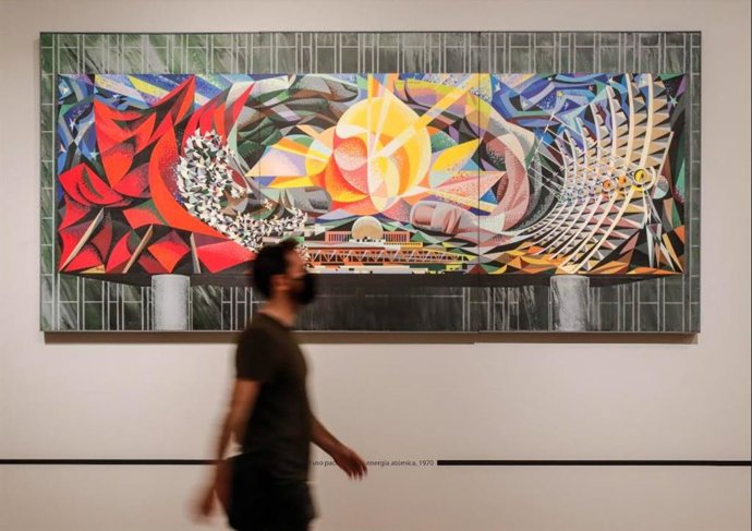 Archivo - Exposición 'Los exilios de Renau' en el IVAM.