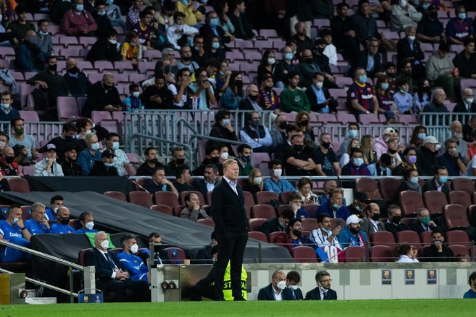 Ronald Koeman, head coach of FC Barcelona, looks on during the UEFA Champions League, football match played between FC Barcelona and Dinamo de Kiev at Camp Nou stadium on October 20, 2021, in Barcelona, Spain.