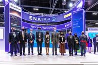 El Rey visita el stand de Enaire en el Congreso Mundial de Navegación Aérea