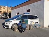 Detenido en Granada por transportar 35 kilos de marihuana en un todoterreno por la A-92