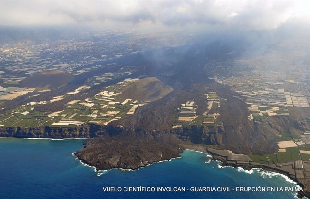 Archivo - Imagen aérea de las coladas del volcán Cumbre Vieja de La Palma