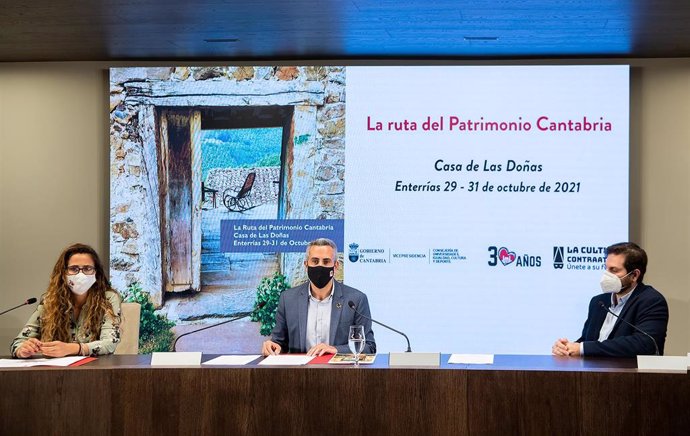 El Vicepresidente Y Consejero De Universidades, Igualdad, Cultura Y Deporte, Pablo Zuloaga, Presenta, En Rueda De Prensa, Las Jornadas 'La Ruta Del Patrimonio De Cantabria'.