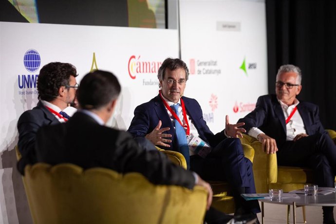 Mesa redonda del Future of Tourism World Summit con Eduard Torres, Eduard Farriol y Nicolás Villalobos