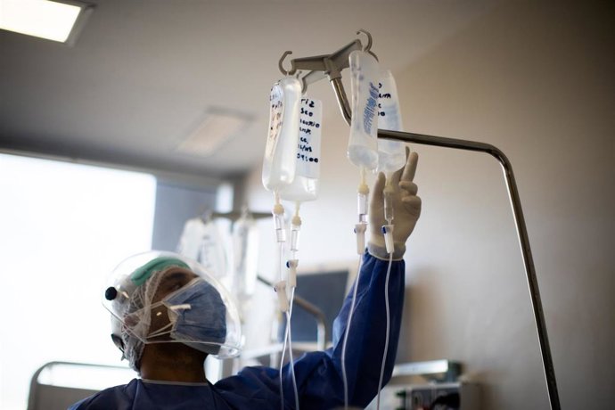 Archivo - UCI de un hospital en Lomas de Zamora, Argentina