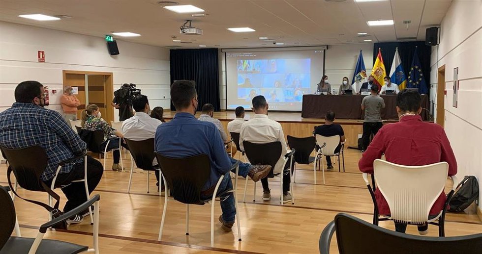 Primera mesa de trabajo del Gobierno de Canarias y los ayuntamientos de La Palma para analizar los planes de sostenibilidad turística