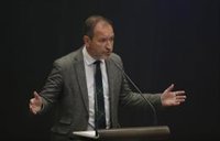 PP, Cs y Vox en Madrid se oponen al "delirio populista" de la Ley de Vivienda, sacada del 'Manifiesto Comunista'