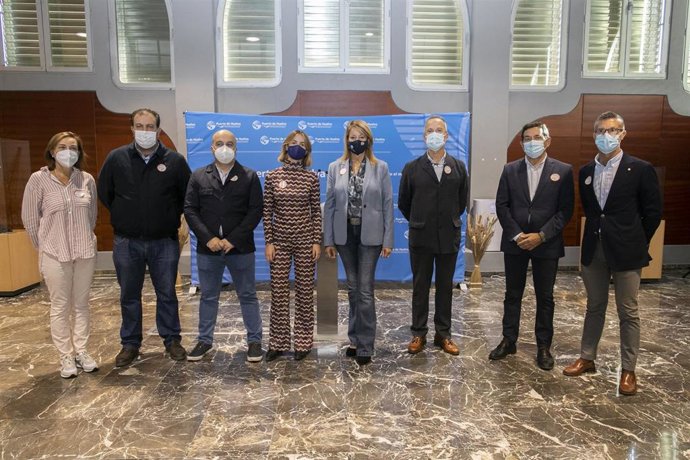 El Puerto y hermandades del Rocío respaldan a Andex para construir una planta para niños y adolescentes con cáncer.