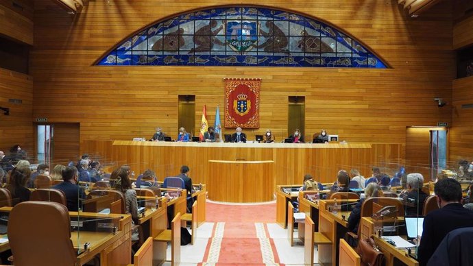 Archivo - Pleno del Parlamento gallego