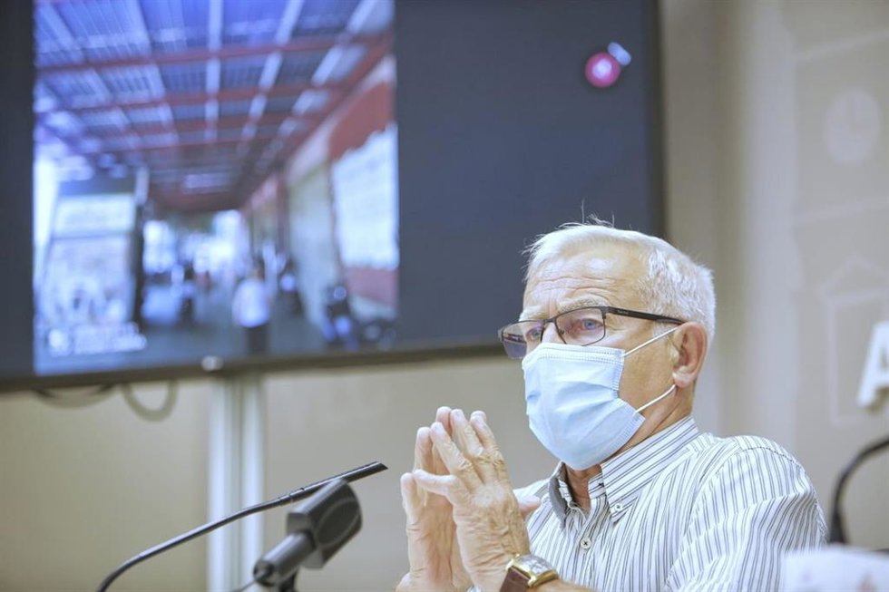 Archivo - El alcalde de Valncia, Joan Ribó, en la rueda de prensa