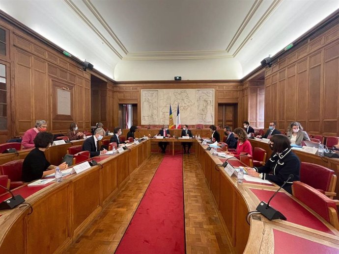 Guyot y Espot presiden una reunión del V Diálogo Transfronterizo Andorra-Occitania