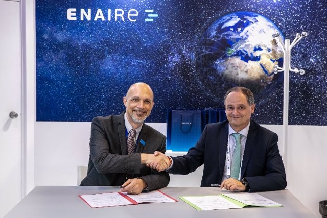 Enaire y DSNA Francia han llevado a cabo la firma del memorando de cooperación (MoU) sobre información aeronáutica.