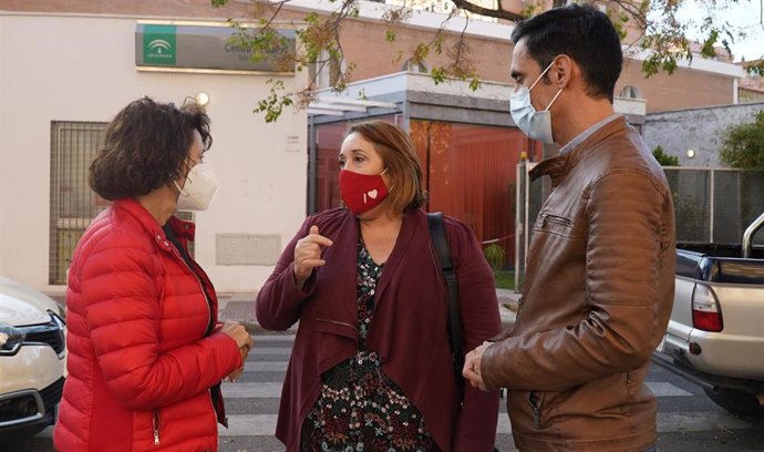 PSOE en el Ayuntamiento de Málaga pide a la Junta que "reconsidere el despido" de 1.500 sanitarios que "lo dieron todo durante la pandemia"