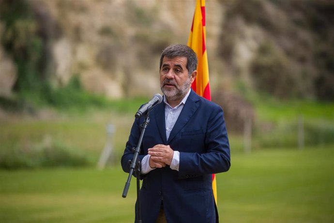 El secretario general de Junts, Jordi Snchez, interviene en la tradicional ofrenda floral en conmemoración del 81 aniversario del fusilamiento del presidente Lluís Companys, en el Cementerio de Montjuic, a 15 de octubre de 2021, en Barcelona, Catalunya