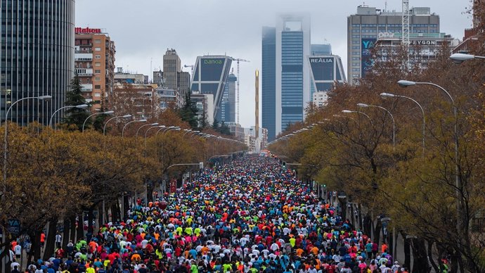 Archivo - La Carrera de las Empresas by Santander vuelve a Madrid el 19 de diciembre.