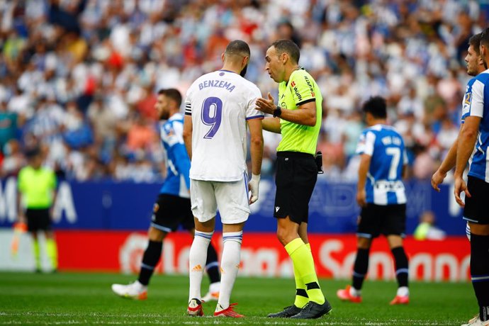 09 Karim Benzema of Real Madrid talks to the referee during the spanish league, La Liga Santander, football match played between RCD Espanyol and Real Madrid at RCD stadium on 03 October, 2021, in Barcelona, Spain.