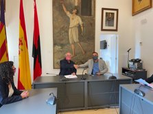 Educación firma con Pollença, Muro y Petra conveni