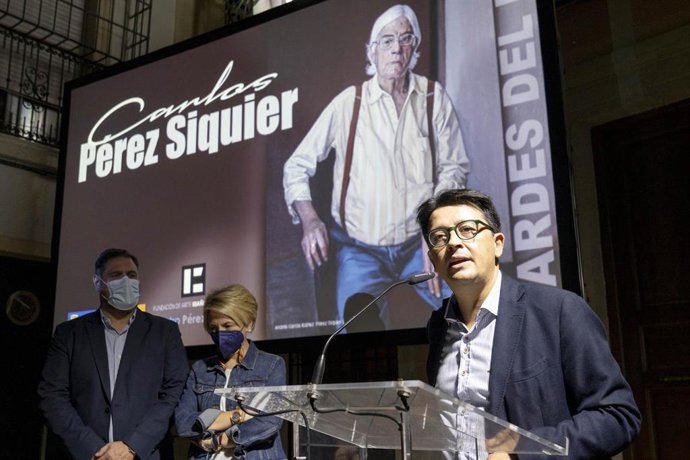 Las tardes del IEA rinden homenaje al fotógrao Carlos Pérez Siquier.