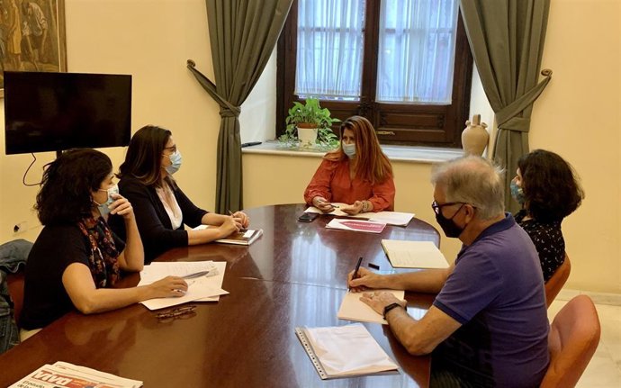 La concejal Susana Serrano se ha reunido con representantes de Facua Sevilla para analizar las partidas presupuestarias para consumo en 2022.