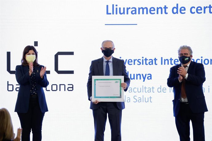 Medicina de UIC Barcelona, primera grado privado de España con la acreditación internacional de la WFME