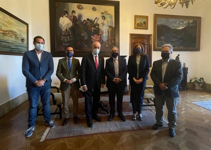 El Ayuntamiento y la UMA renuevan su colaboración con un protocolo para el desarrollo conjunto de actividades