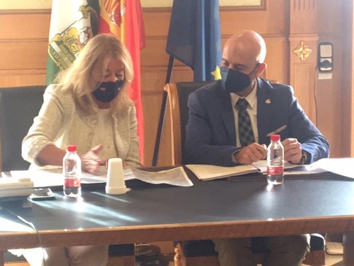 La alcaldesa de Marbella y el sudelegado del Gobierno