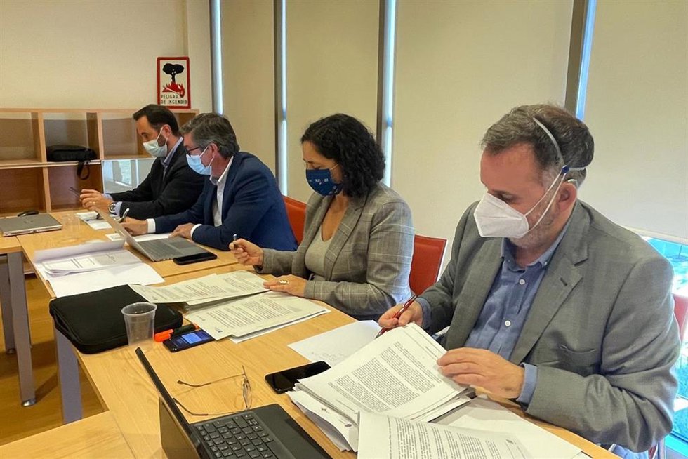 El director general de Biodiversidad, Medio Ambiente y Cambio Climático, Antonio Lucio, se reúne con sus homólogos de Asturias, Galicia y Castilla y León para constituir el grupo de trabajo de las comunidades autónomas del noroeste sobre el lobo.