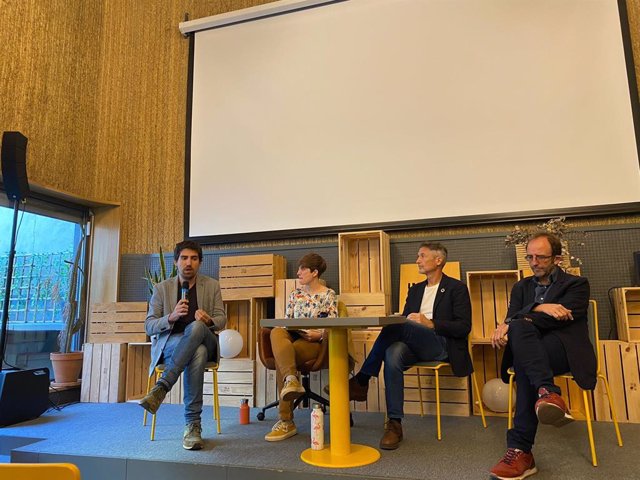 El influencer Javier Peña presenta la docuserie 'Hope' Estamos a tiempo.