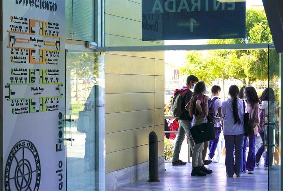 Alumnos de la Universidad de Huelva (UHU).