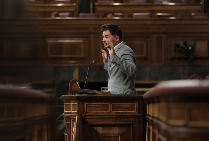 El portavoz de ERC en el Congreso, Gabriel Rufián, en una sesión plenaria en el Congreso este pasado 14 de octubre de 2021, en Madrid