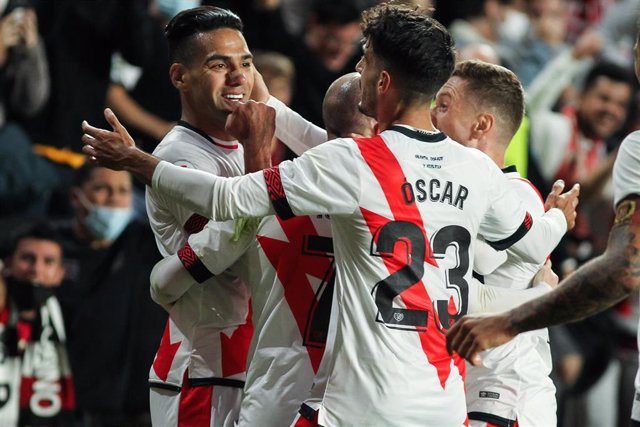 Radamel Falcao of Rayo Vallecano celebrates a goal with teammates during La Liga football match played between Rayo Vallecano and FC Barcelona at Vallecas stadium on October 27th, 2021 in Madrid, Spain.