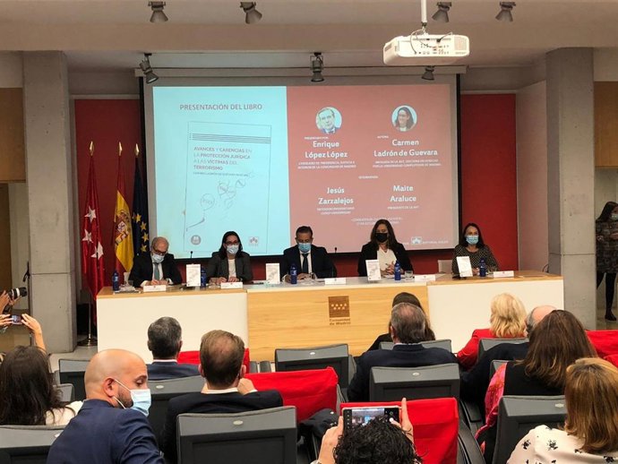 Presentación del libro 'Avances y carencias en la protección de las víctimas del terrorismo', de la abogada de la AVT Carmen Ladrón de Guevara