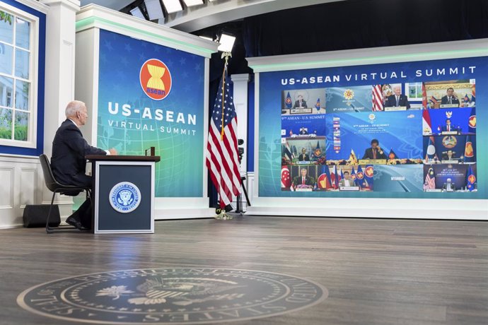 26 October 2021, US, Washington: US President Joe Biden (L) attends via videoconference the virtual US-ASEAN Summit from the White House. Photo: Adam Schultz/White House via ZUMA Press Wire/dpa