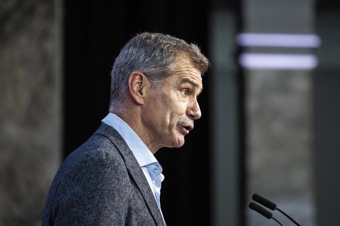 Archivo - El exportavoz de Ciudadanos en las Cortes Valencianas y director de la oficina de El Español, Toni Cantó, interviene en la presentación de la Oficina del Español, en el Círculo de Bellas Artes, a 17 de septiembre de 2021, en Madrid (España). L