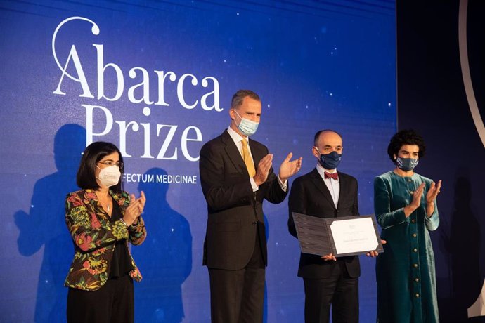 Jean-Laurent Casanova recibe el Premio Internacional de Ciencias Médicas doctor Juan Abarca